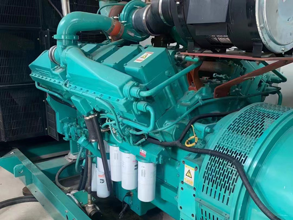 池州更换100kW柴油发电机组机油时，需要注意哪些事项？